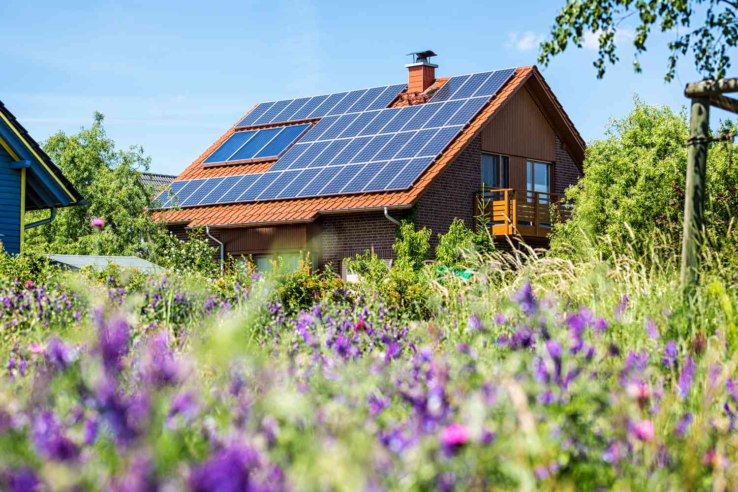 Going Green, Saving Green: The Environmental and Financial Benefits of Solar in Centreville, Virginia - Encouragement to take the next steps towards a greener and more affordable future.